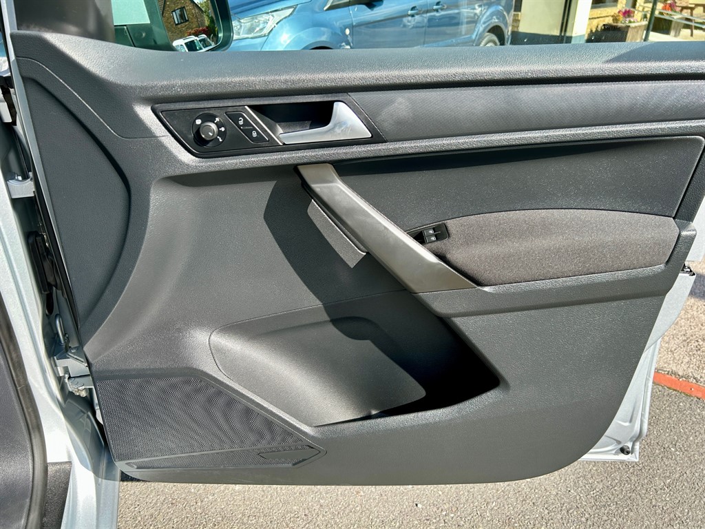 Used Volkswagen Caddy Maxi Life 2017 for sale - 77691168: Photo 22