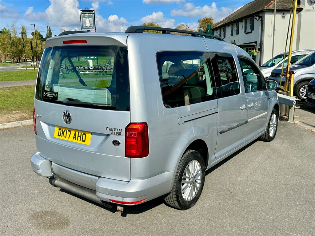 Used Volkswagen Caddy Maxi Life 2017 for sale - 77691168: Photo 8