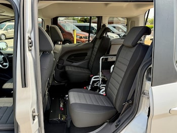 Used Ford Tourneo Connect 2021 for sale - 78682107: Photo