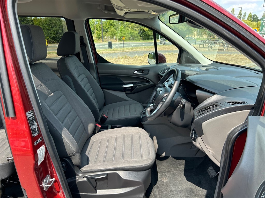 Used Ford Grand Tourneo Connect 2019 for sale - 77691166: Photo 32