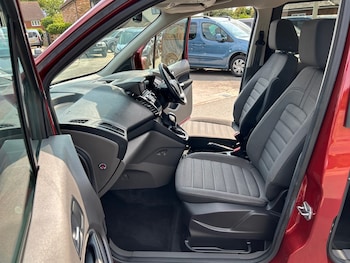 Used Ford Grand Tourneo Connect 2019 for sale - 77691166: Photo