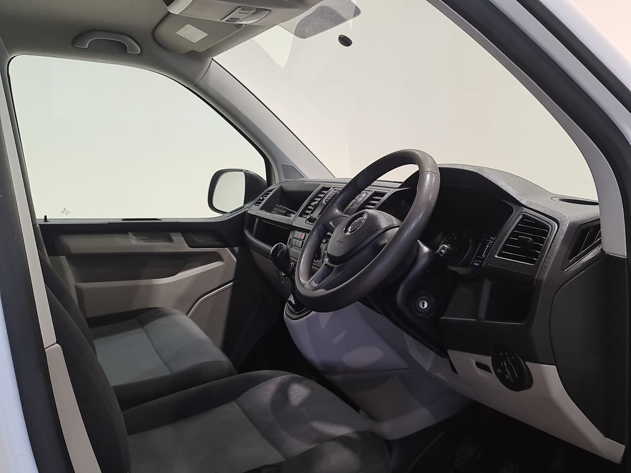 Used Volkswagen Transporter 2018 for sale - 78190764: Photo 16