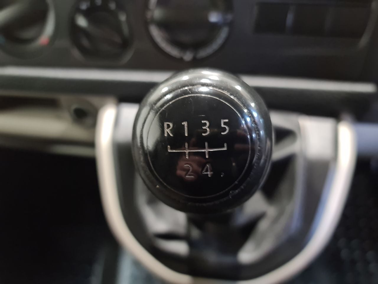 Used Volkswagen Transporter 2018 for sale - 78190764: Photo 20