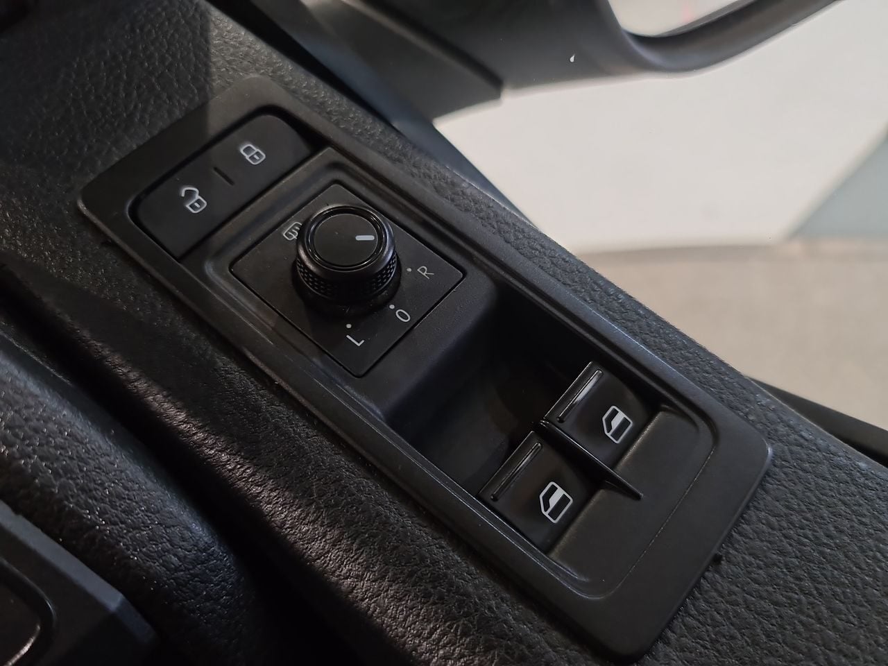 Used Volkswagen Transporter 2018 for sale - 78190764: Photo 24