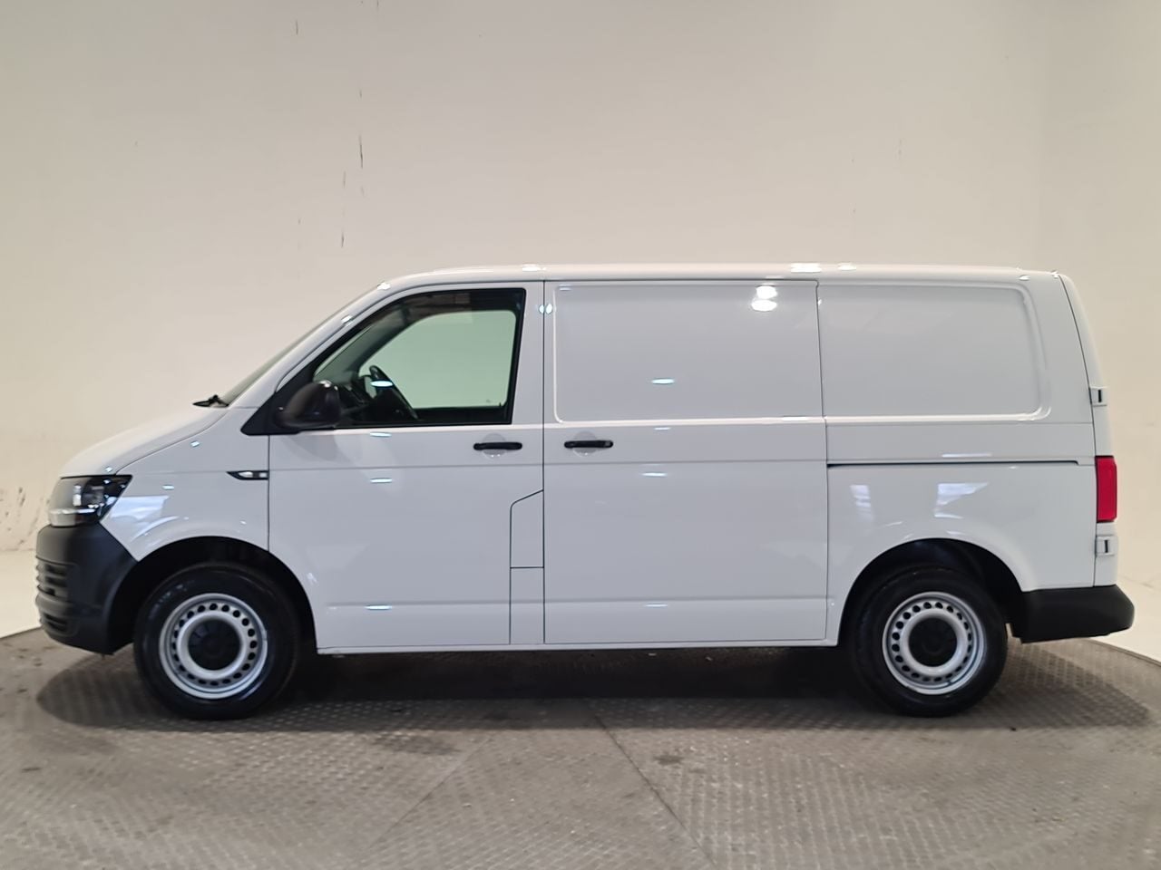 Used Volkswagen Transporter 2018 for sale - 78190764: Photo 5