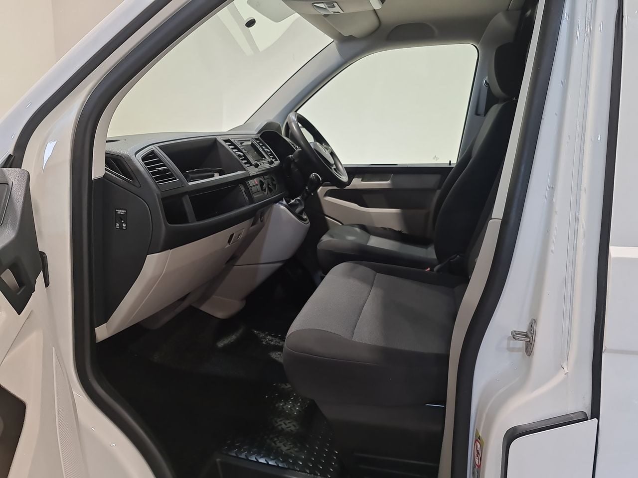 Used Volkswagen Transporter 2018 for sale - 78190764: Photo 7