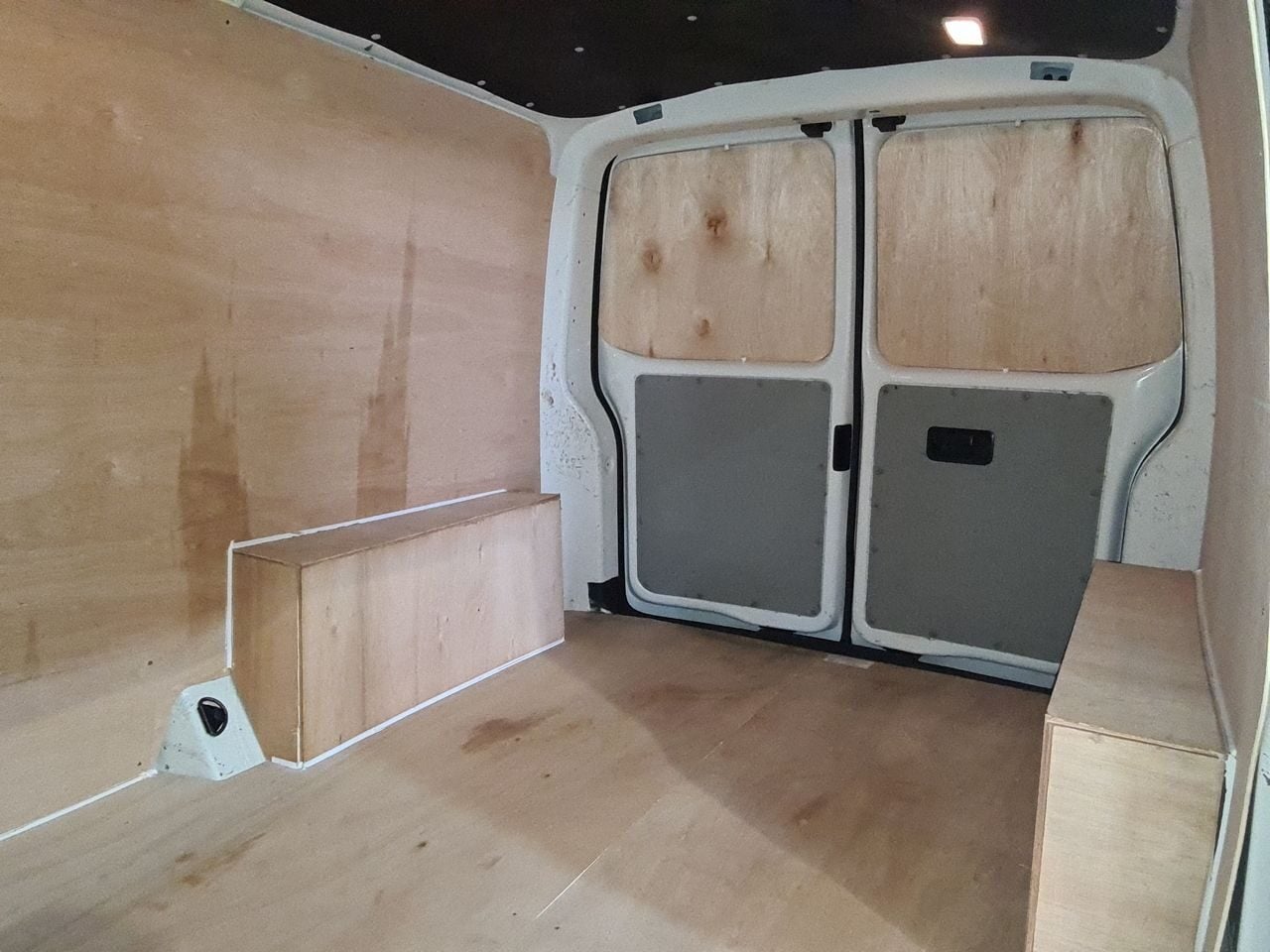 Used Volkswagen Transporter 2018 for sale - 78190764: Photo 8