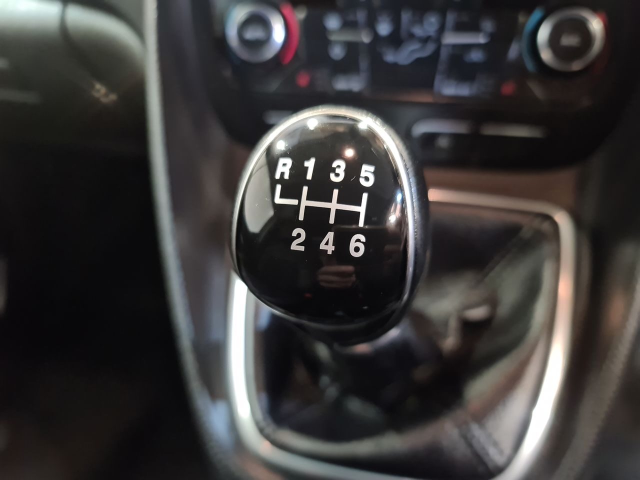 Used Ford Transit Connect 2020 for sale - 76544898: Photo 22