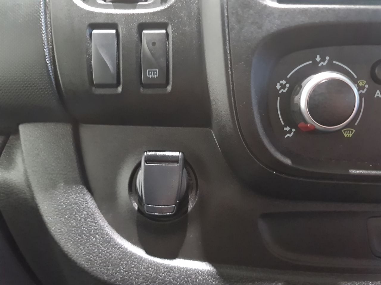 Used Renault Trafic 2020 for sale - 76895884: Photo 30