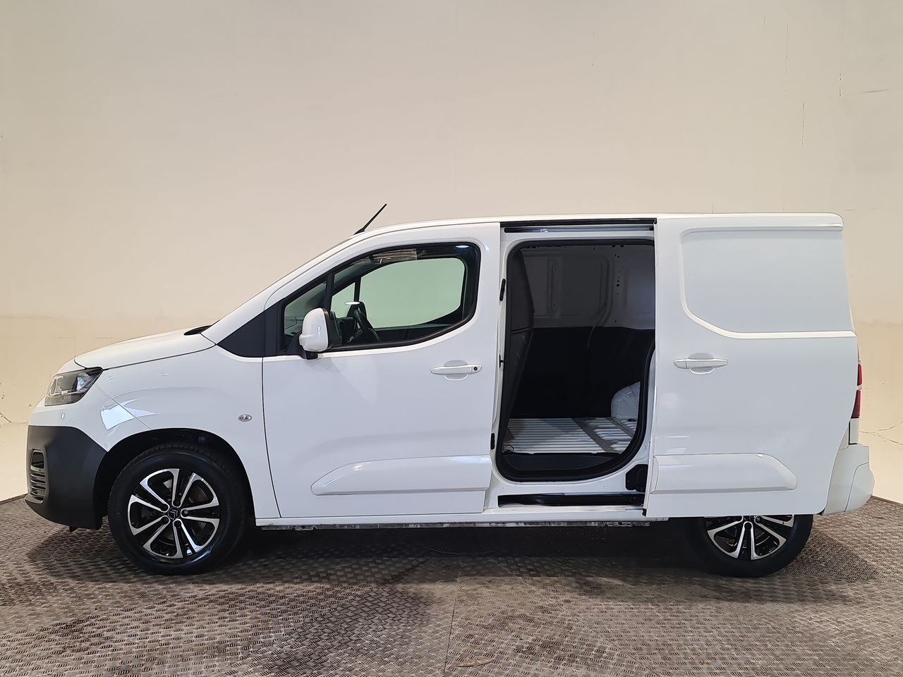 Used Citroen Berlingo 2020 for sale - 76544937: Photo 9