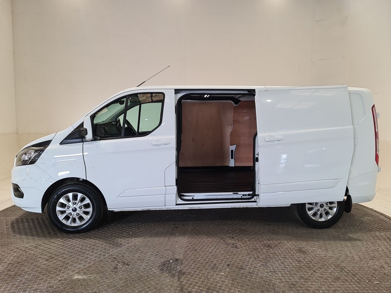 Used Ford Transit Custom 2023 for sale - 76544888: Photo 10