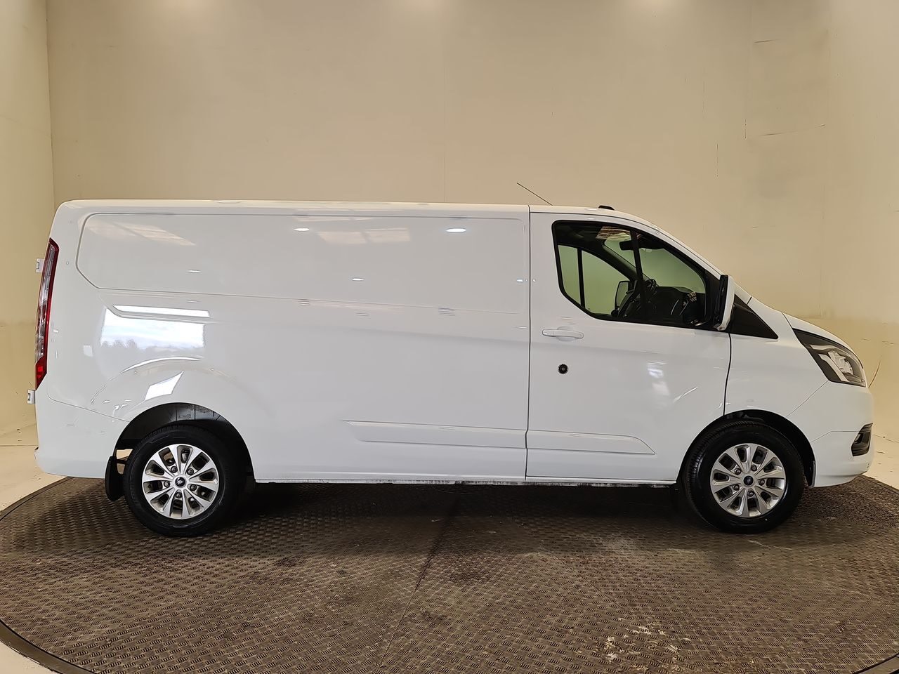 Used Ford Transit Custom 2023 for sale - 76544888: Photo 18