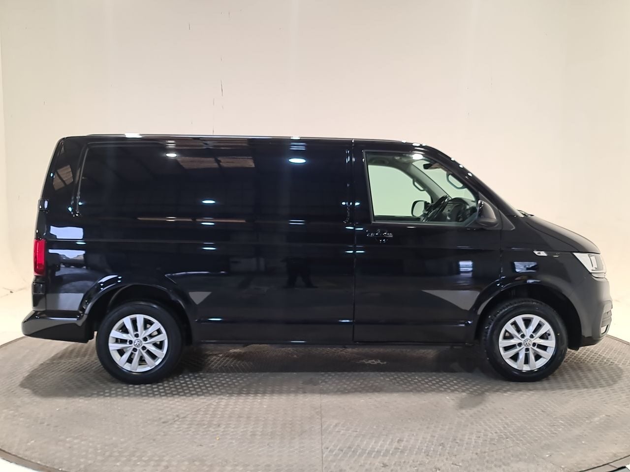 Used Volkswagen Transporter 2023 for sale - 78090852: Photo 18