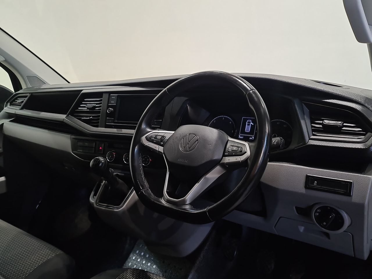 Used Volkswagen Transporter 2023 for sale - 78090852: Photo 20