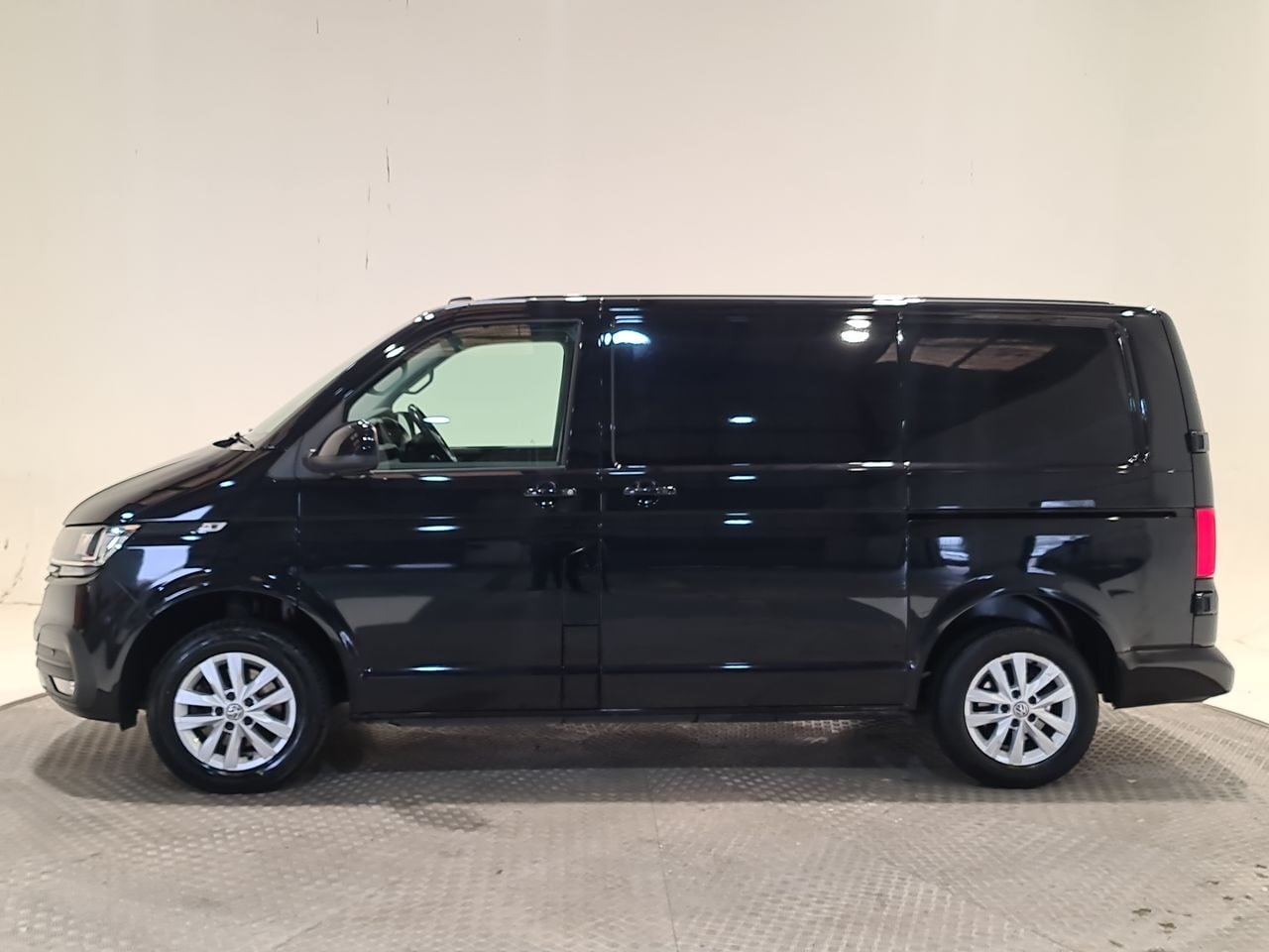 Used Volkswagen Transporter 2023 for sale - 78090852: Photo 6