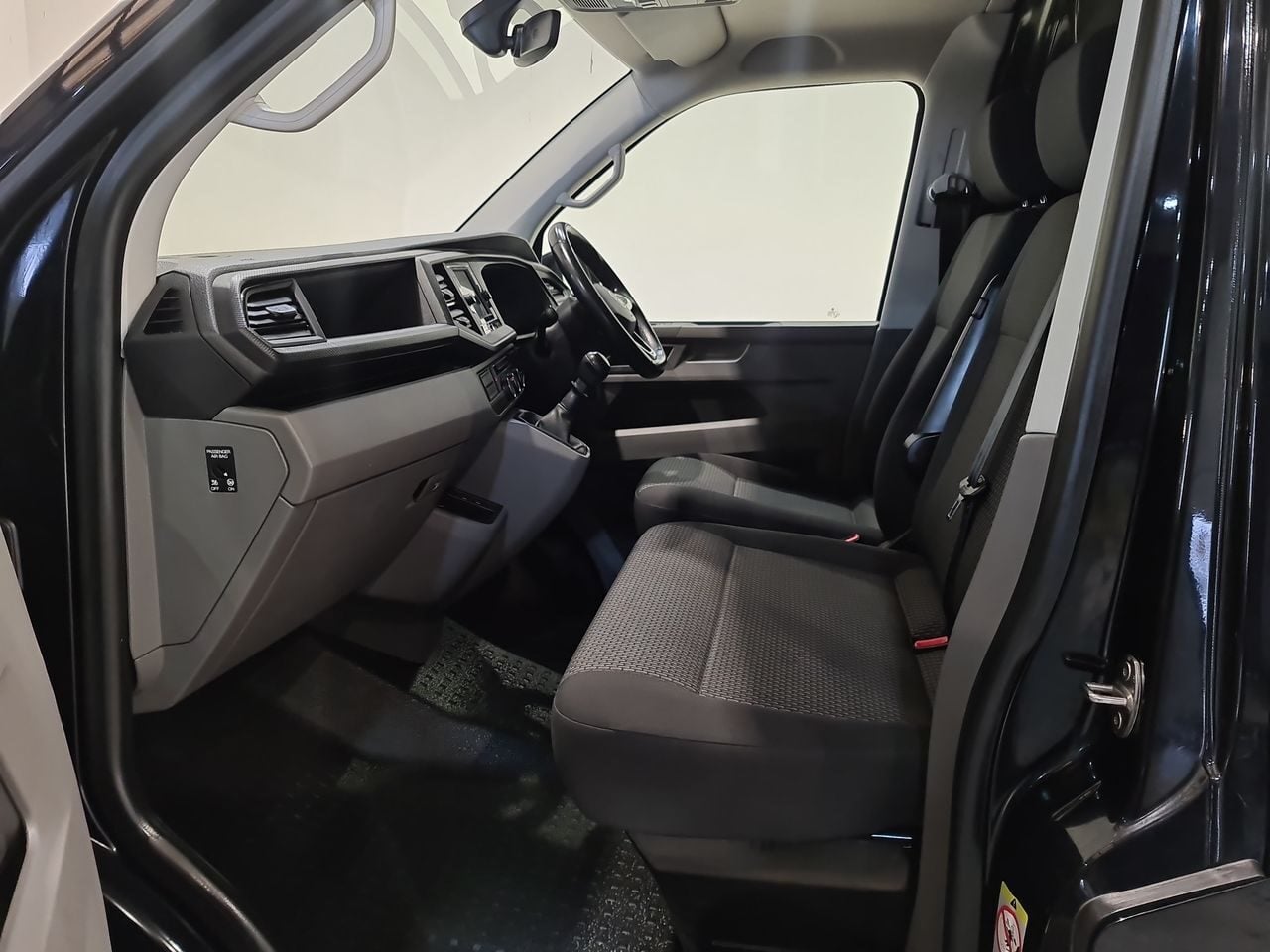 Used Volkswagen Transporter 2023 for sale - 78090852: Photo 8