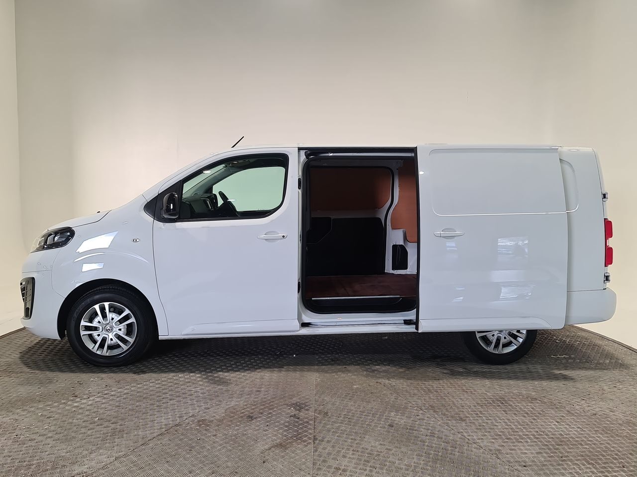 Used Vauxhall Vivaro 2022 for sale - 76544889: Photo 9