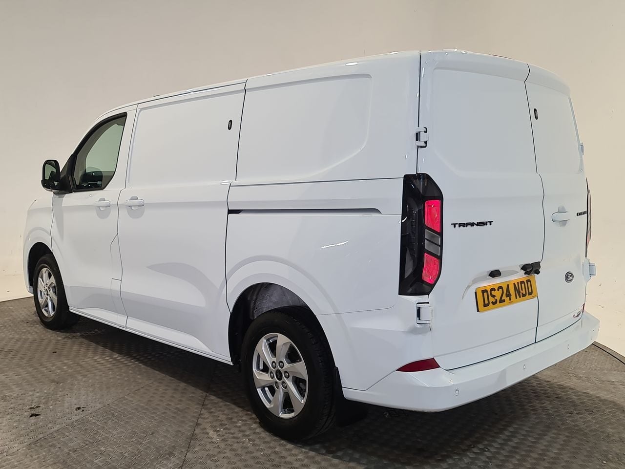 Used Ford Transit Custom 2024 for sale - 77790302: Photo 11