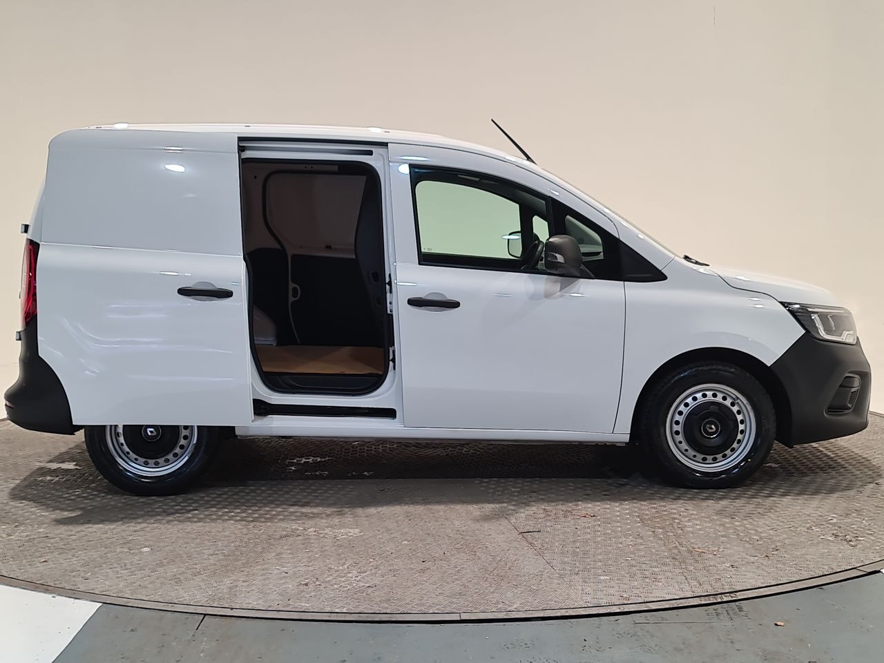 Used Renault Kangoo 2023 for sale - 76685598: Photo 18