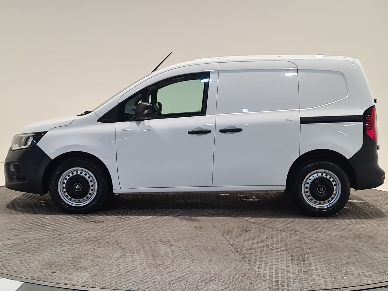 Used Renault Kangoo 2023 for sale - 76685598: Photo 5