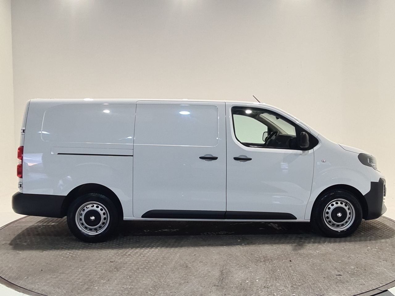 Used Vauxhall Vivaro 2024 for sale - 77463039: Photo 16