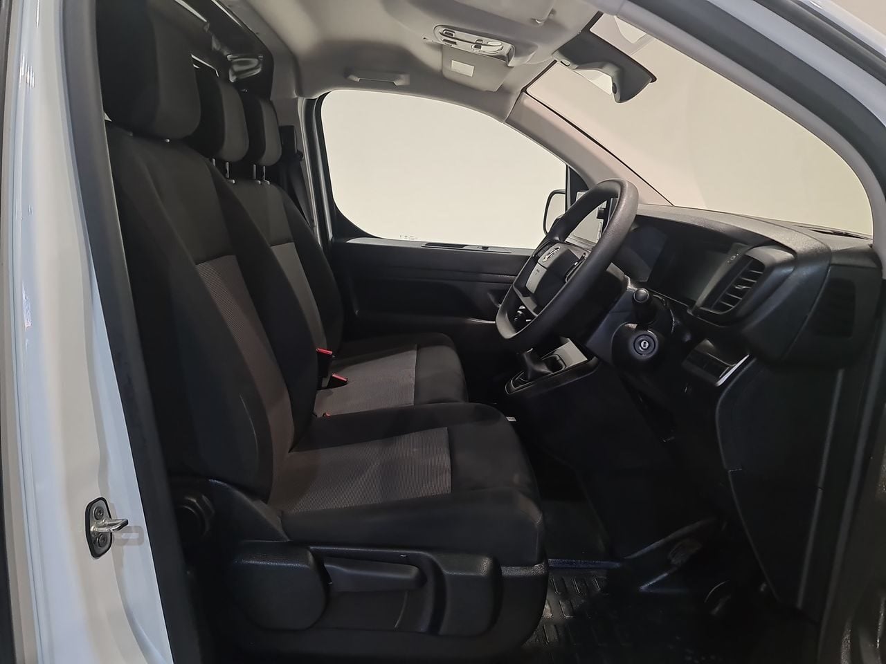 Used Vauxhall Vivaro 2024 for sale - 77463039: Photo 19