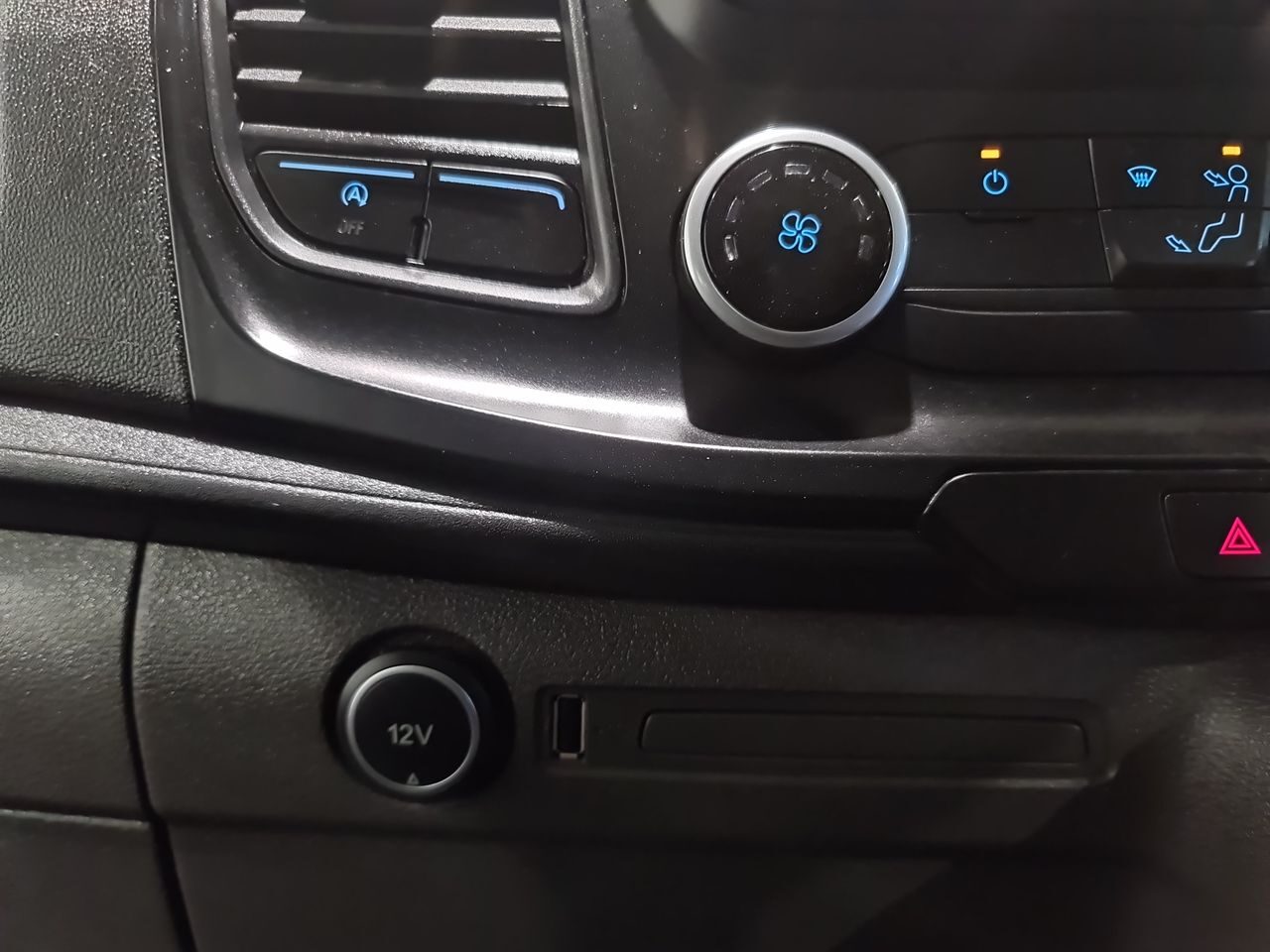 Used Ford Transit Custom 2020 for sale - 77104637: Photo 31