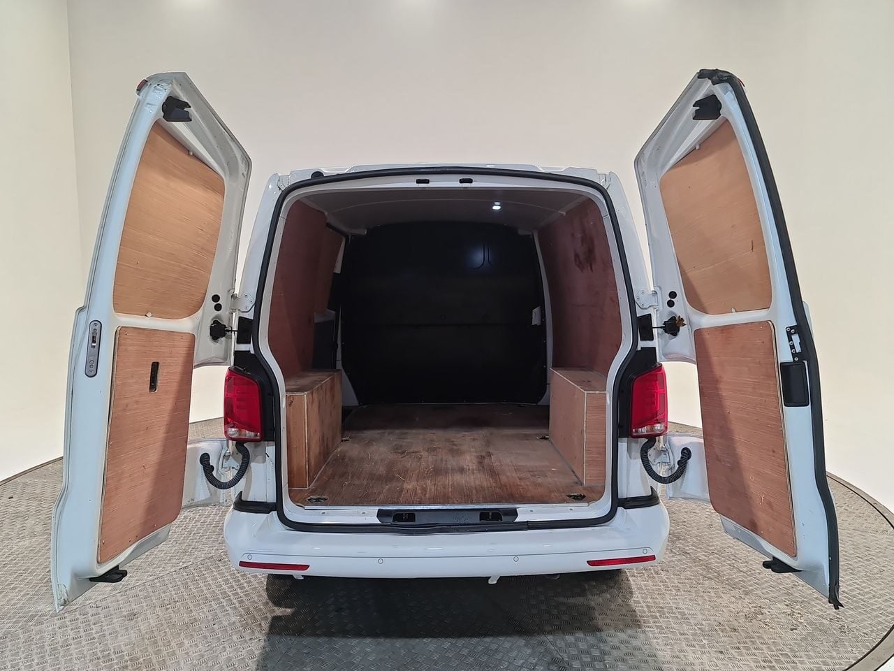 Used Volkswagen Transporter 2022 for sale - 77298568: Photo 14