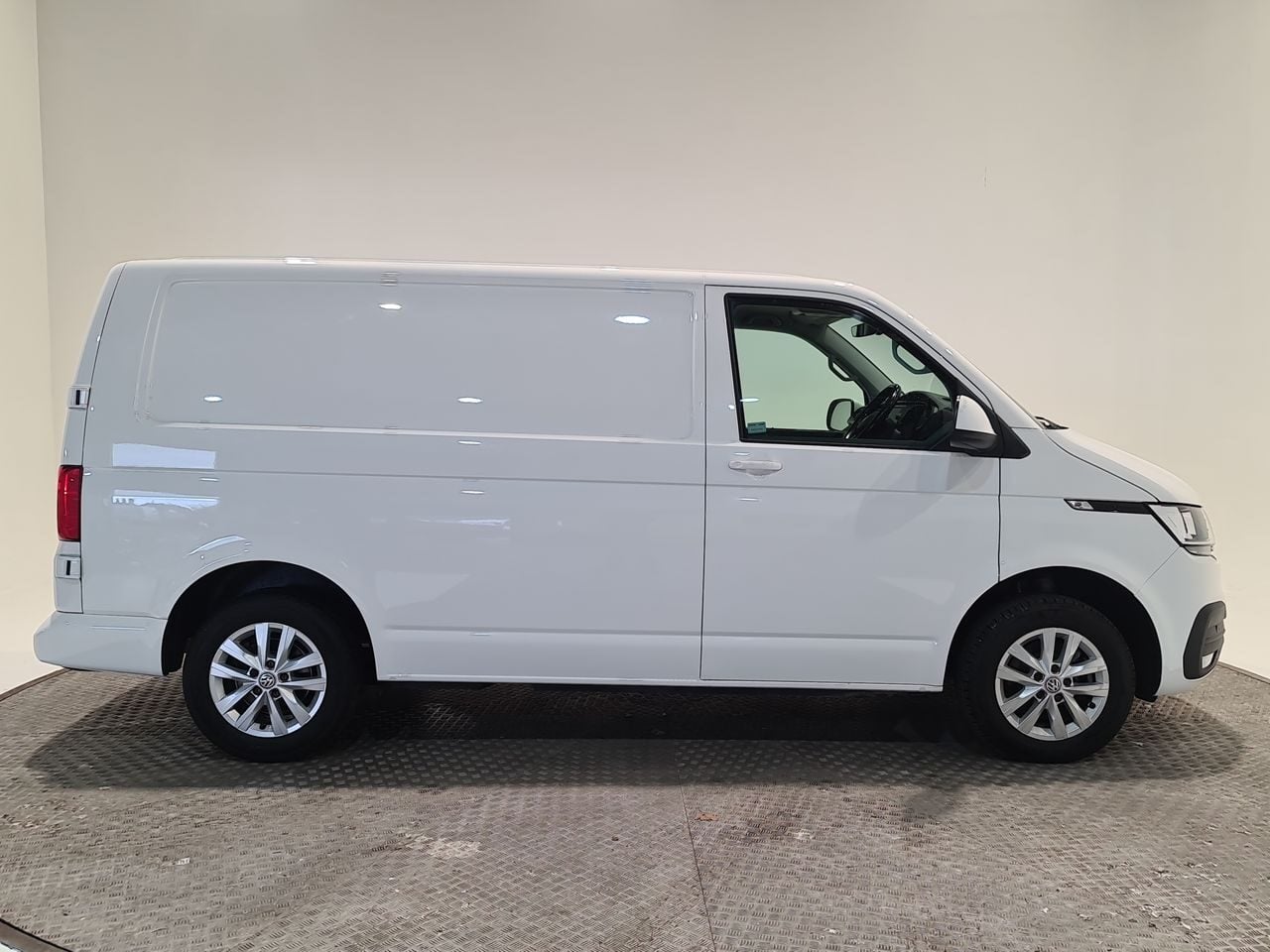 Used Volkswagen Transporter 2022 for sale - 77298568: Photo 17