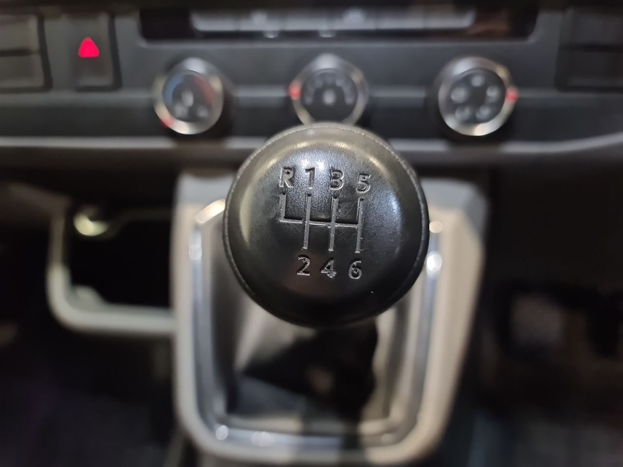 Used Volkswagen Transporter 2022 for sale - 77298568: Photo 22