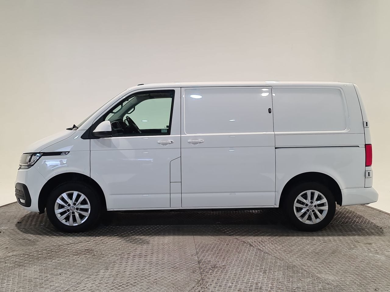 Used Volkswagen Transporter 2022 for sale - 77298568: Photo 6