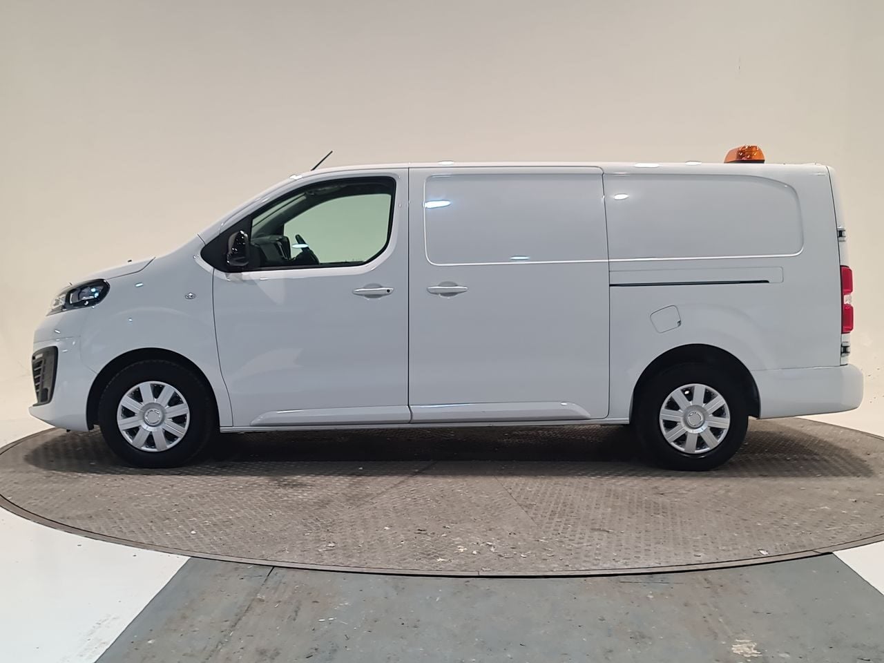 Used Vauxhall Vivaro 2022 for sale - 77355144: Photo 5