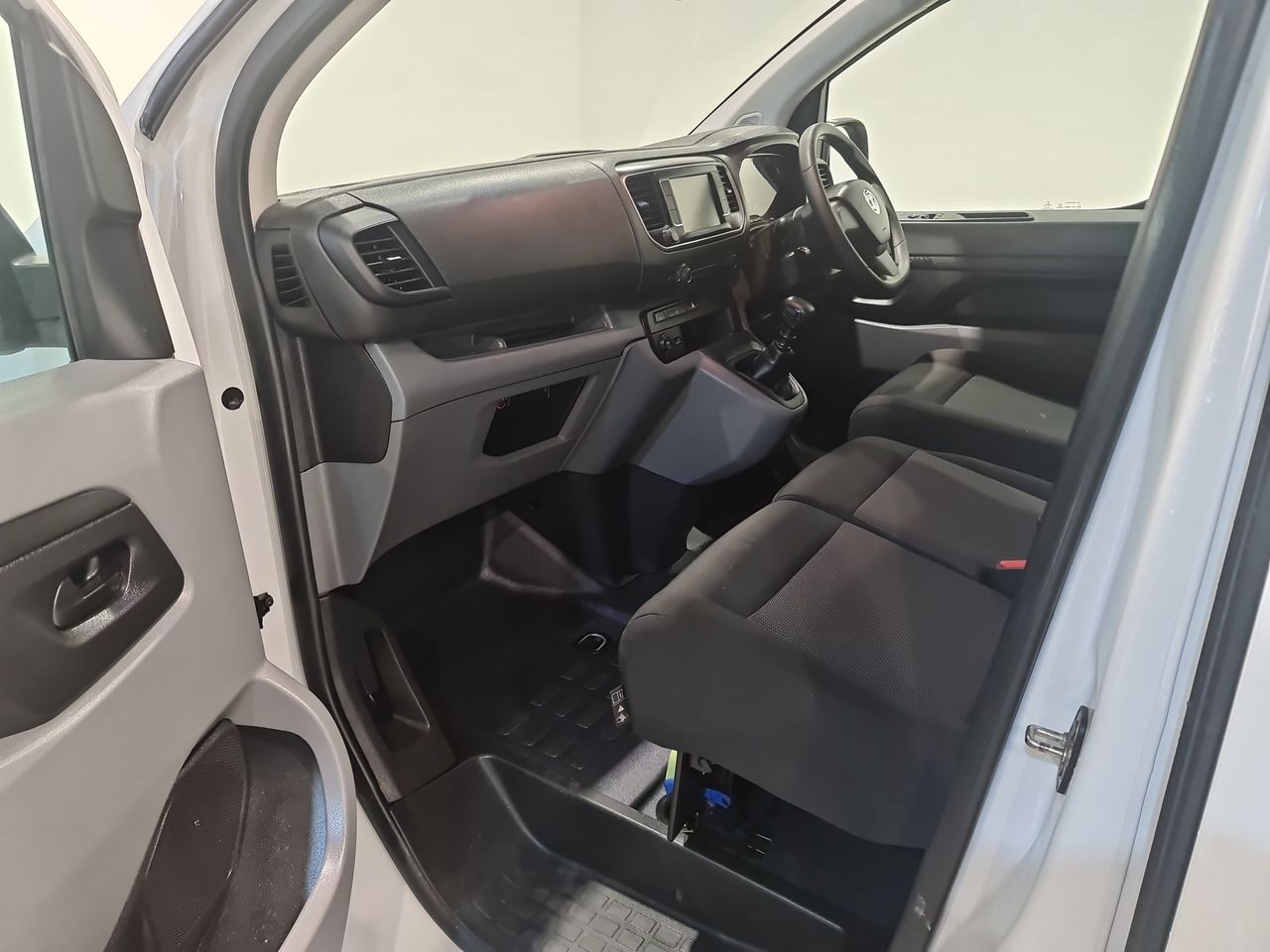 Used Vauxhall Vivaro 2022 for sale - 77355144: Photo 7