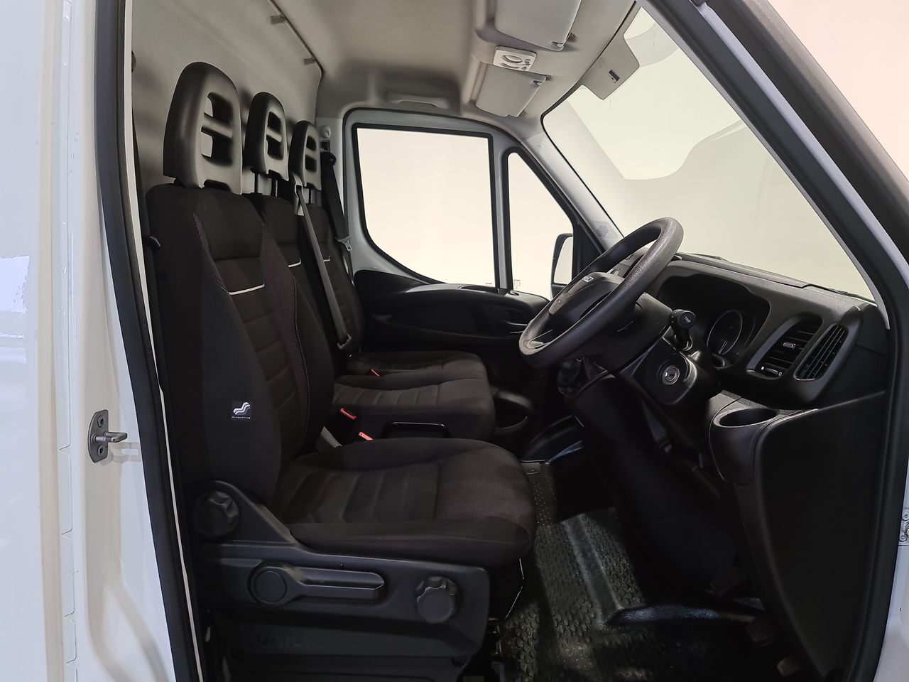 Used Iveco Daily 2023 for sale - 77820346: Photo 17