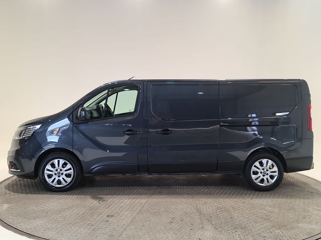 Used Renault Trafic 2022 for sale - 76739410: Photo 5