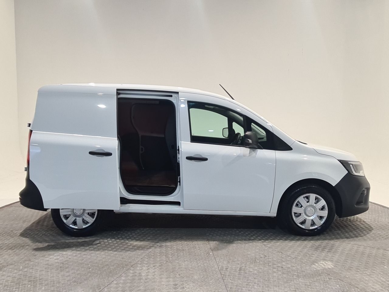 Used Renault Kangoo 2023 for sale - 77952104: Photo 18