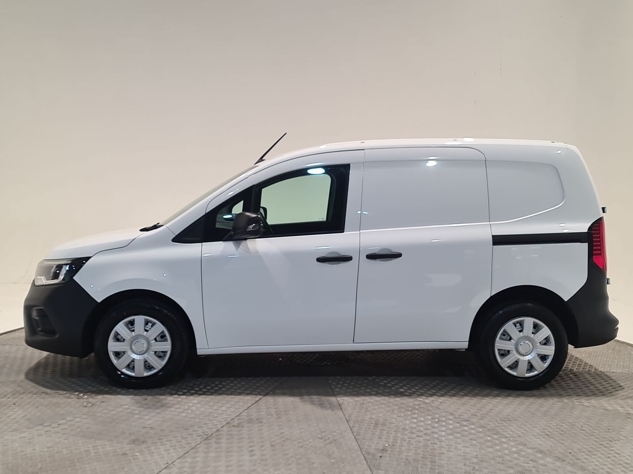 Used Renault Kangoo 2023 for sale - 77952104: Photo 5