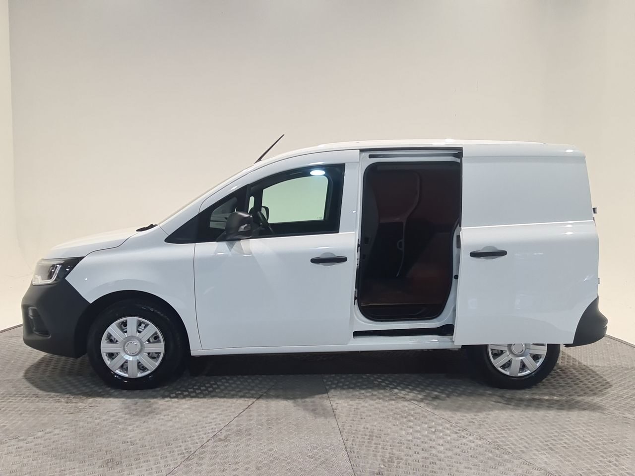 Used Renault Kangoo 2023 for sale - 77952104: Photo 9