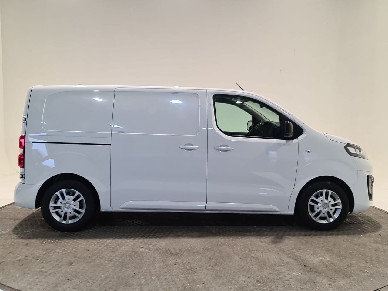 Used Vauxhall Vivaro 2022 for sale - 77501309: Photo 16