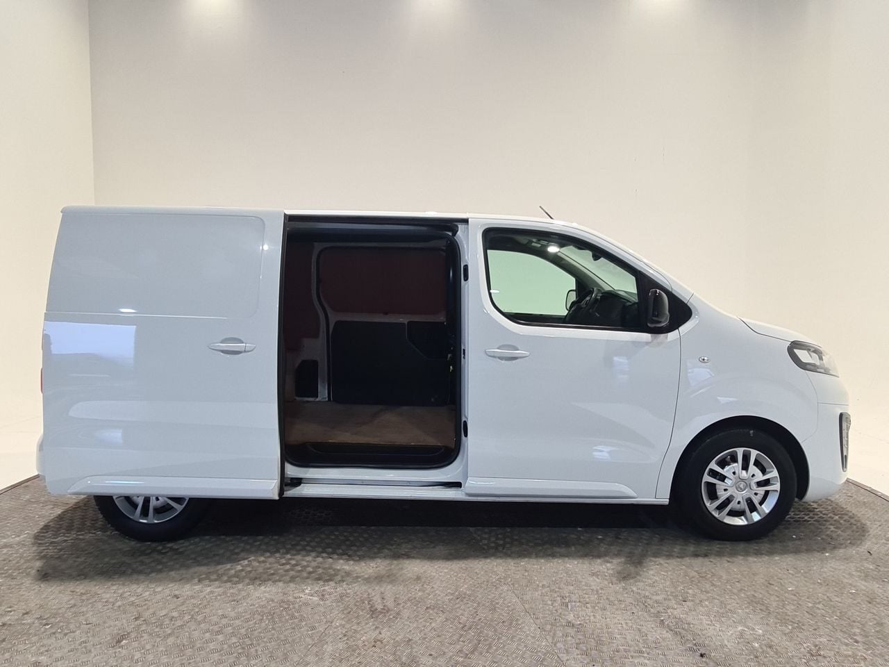 Used Vauxhall Vivaro 2022 for sale - 77501309: Photo 18