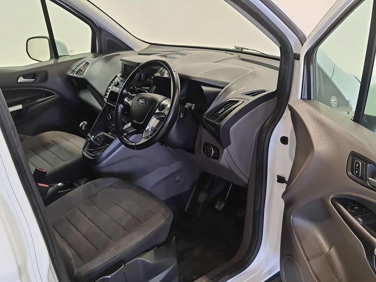 Used Ford Transit Connect 2023 for sale - 77997095: Photo 17