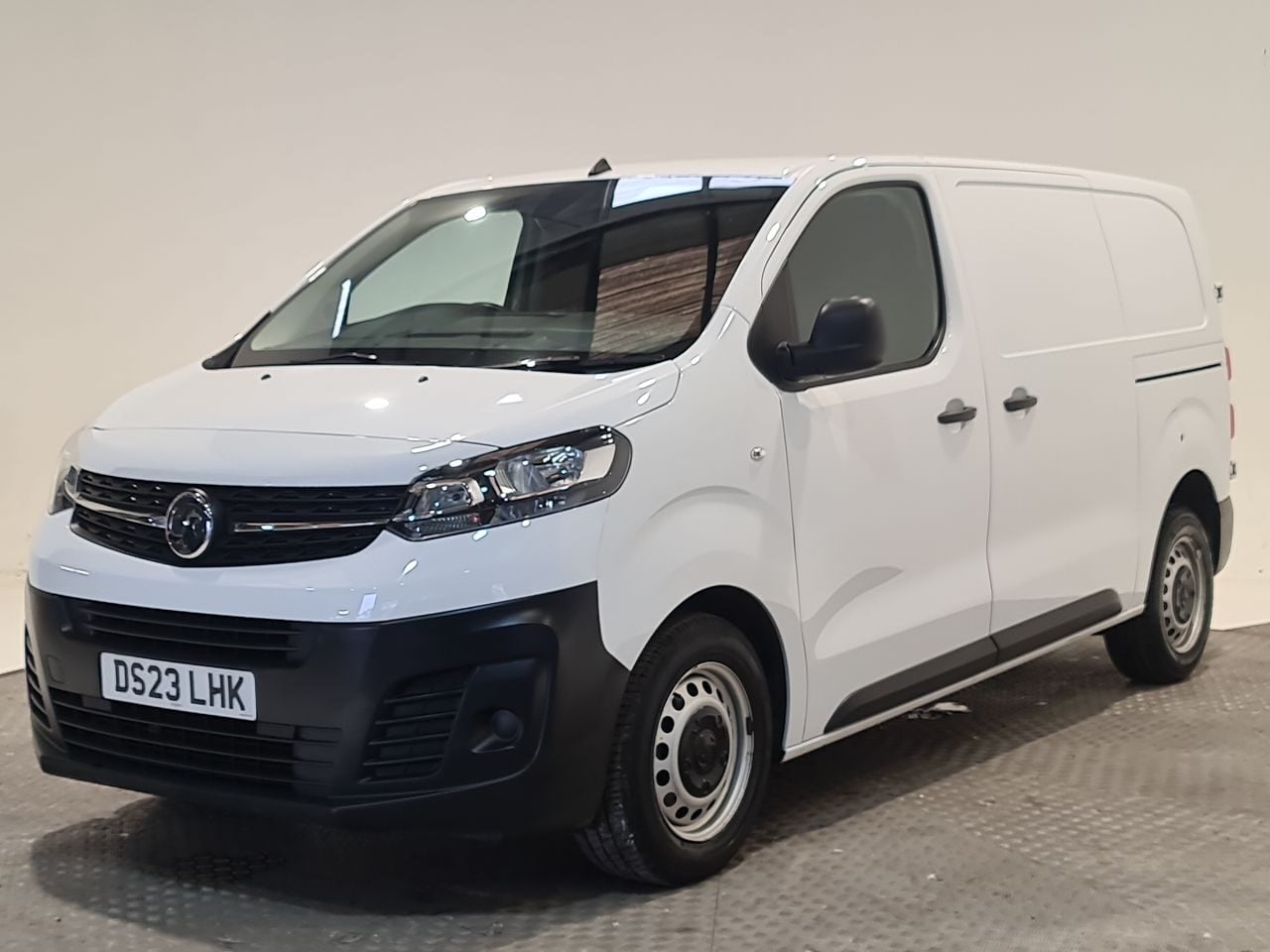 Used Vauxhall Vivaro 2023 for sale - 77905709: Photo 4