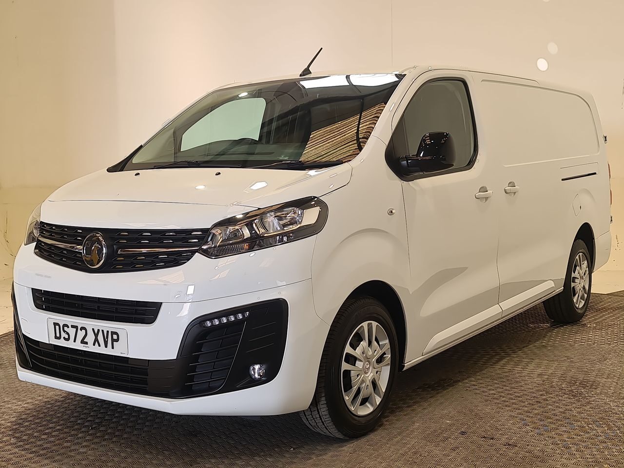 Used Vauxhall Vivaro 2023 for sale - 76544922: Photo 4