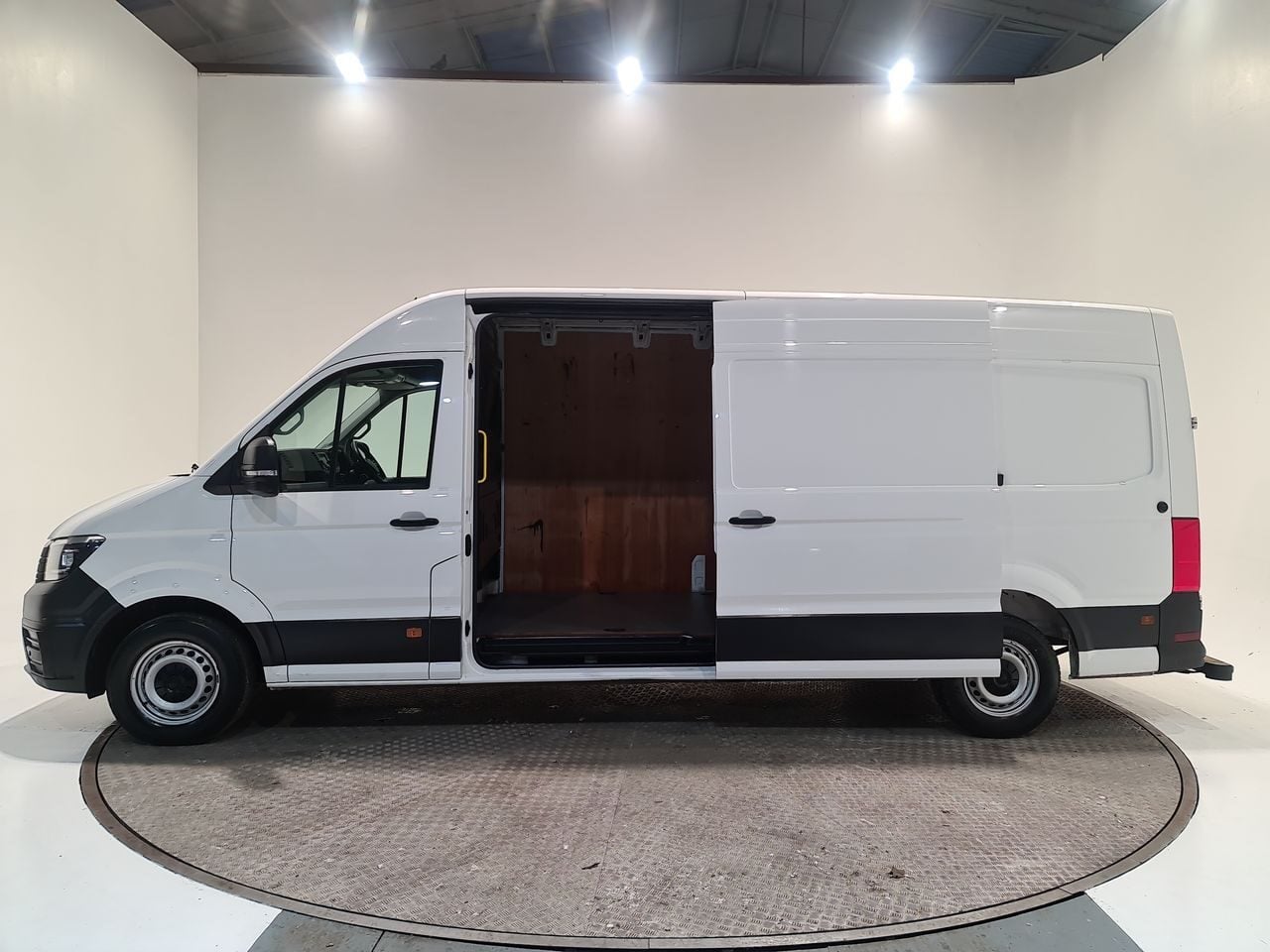 Used Volkswagen Crafter 2023 for sale - 76919852: Photo 10