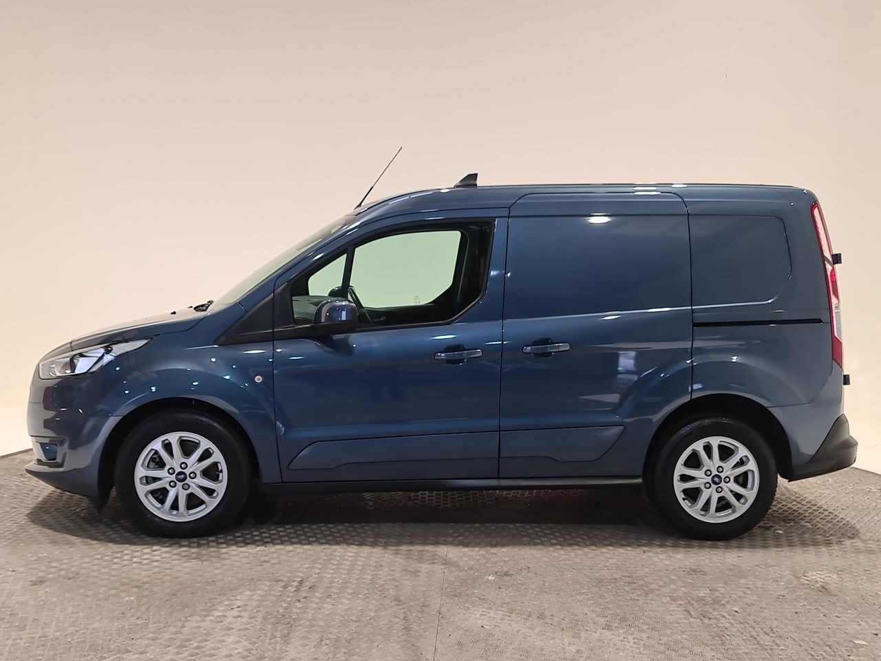 Used Ford Transit Connect 2020 for sale - 76577150: Photo 5
