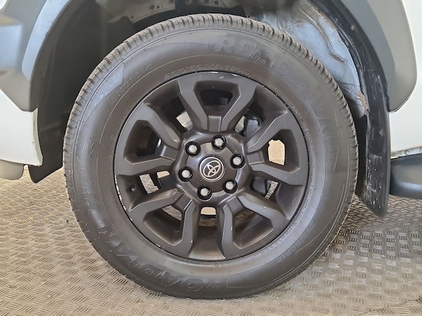 Used Toyota Hilux 2022 for sale - 75548925: Photo 10