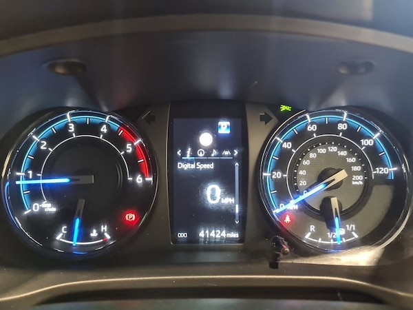 Used Toyota Hilux 2022 for sale - 75548925: Photo 38
