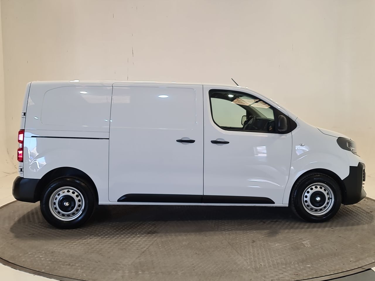Used Vauxhall Vivaro 2024 for sale - 78190768: Photo 16