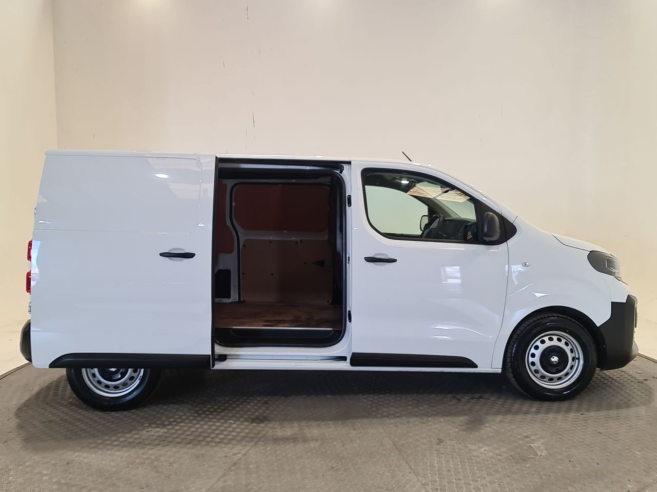 Used Vauxhall Vivaro 2024 for sale - 78190768: Photo 18
