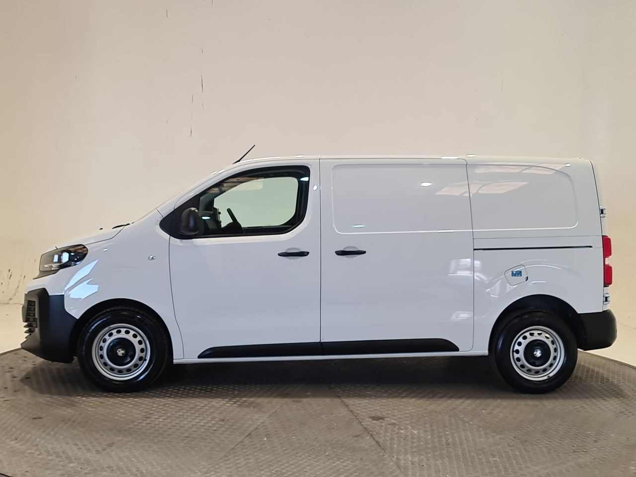 Used Vauxhall Vivaro 2024 for sale - 78190768: Photo 5